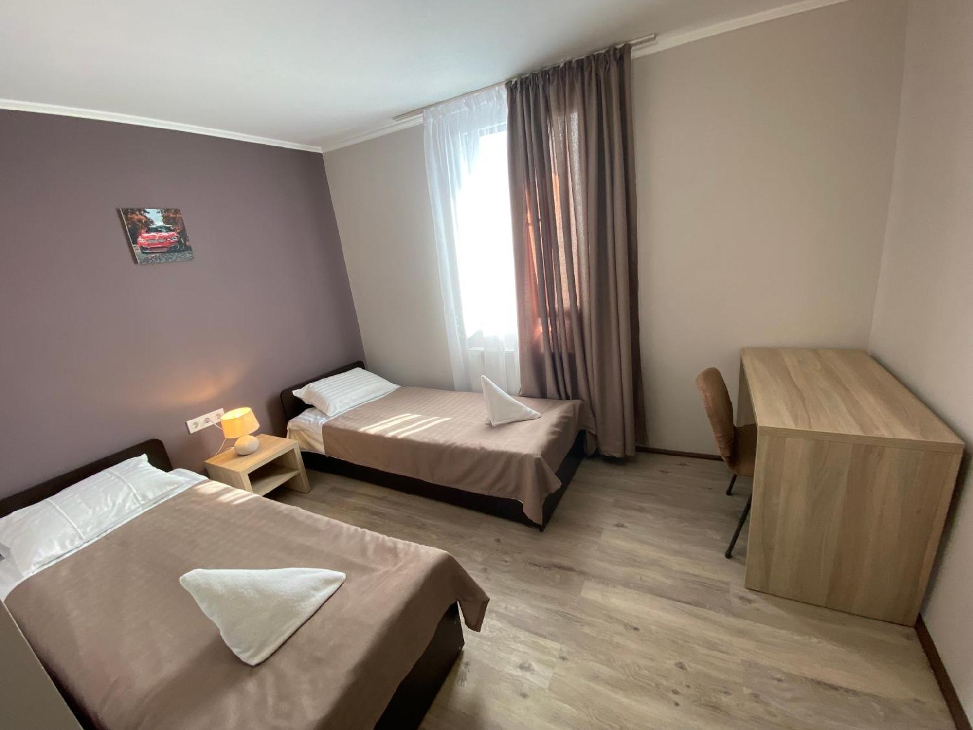 Autopark Hotel Lviv Exterior foto